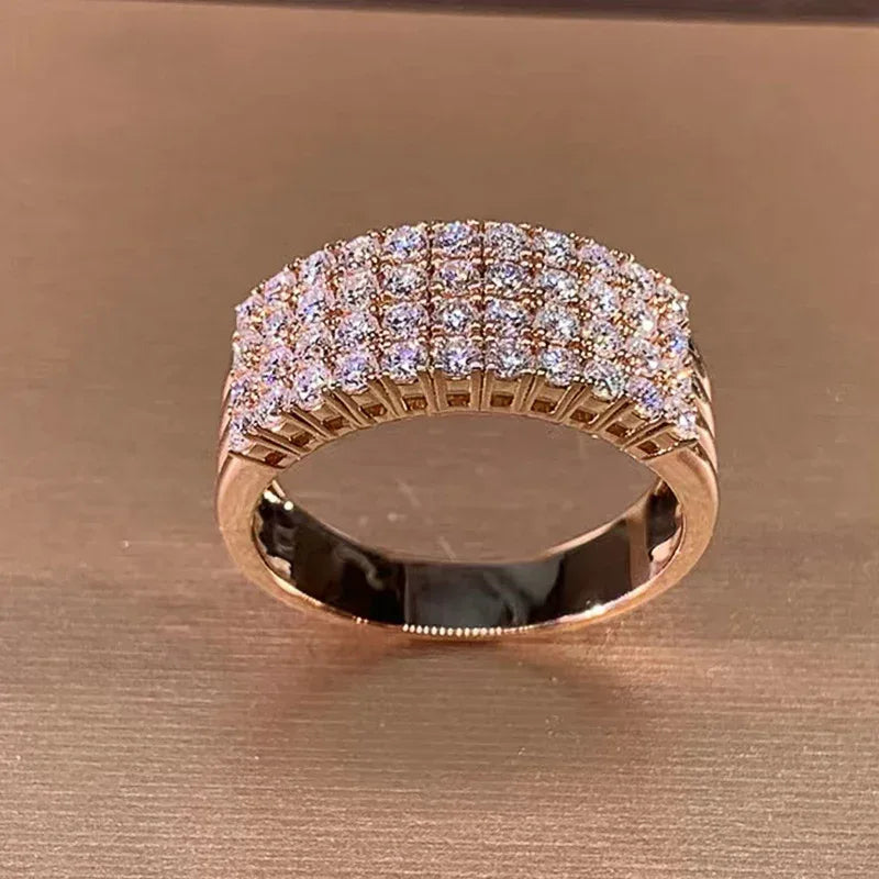 Inlaid Zircon Shiny Ring - Viexta
