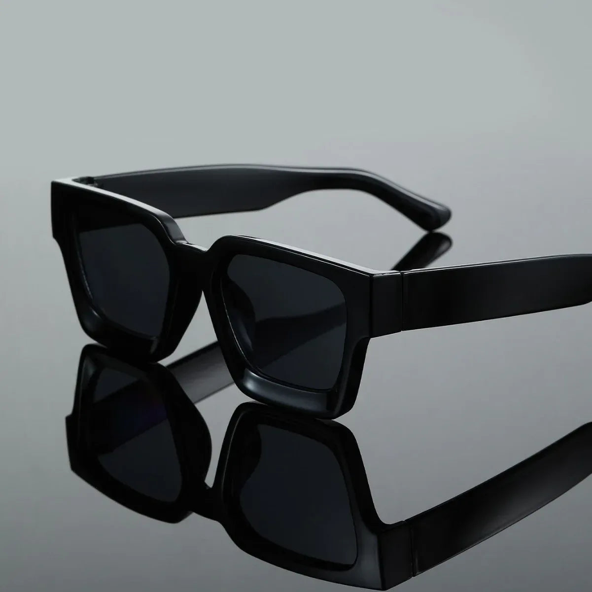 Classic Thick Square Frame Sunglasses - Viexta
