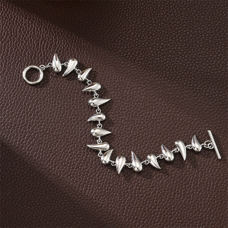 thorn-stitching-water-drop-pendant-bracelet