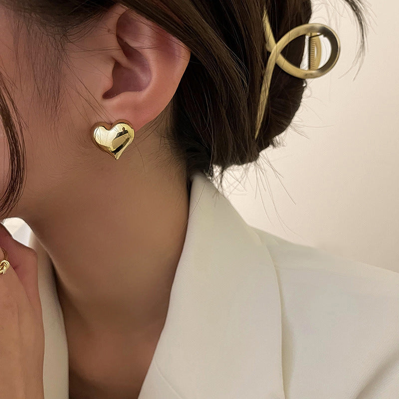 Three-dimensional Heart-shaped Earrings