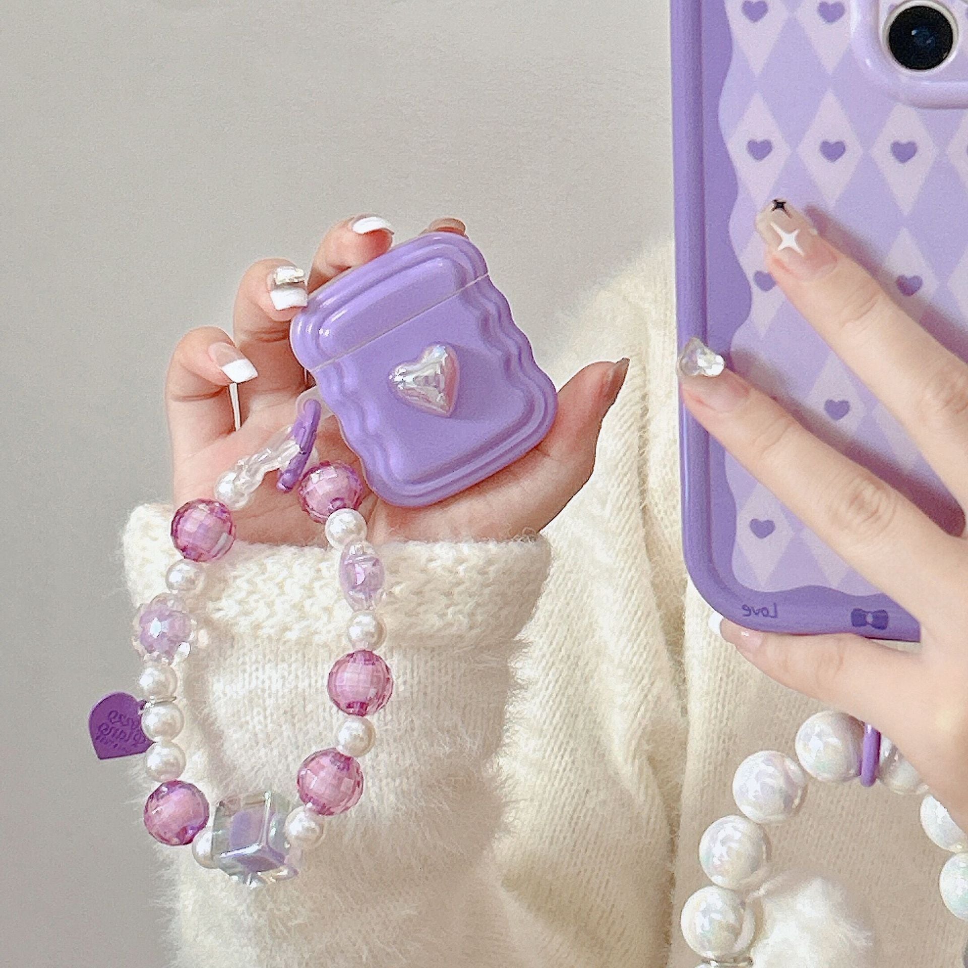 laser-heart-airpods-pro-cover