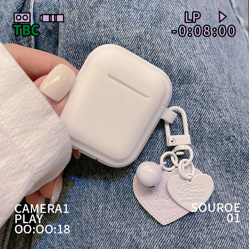 gentle-milky-white-pendant-airpods-protective-cover
