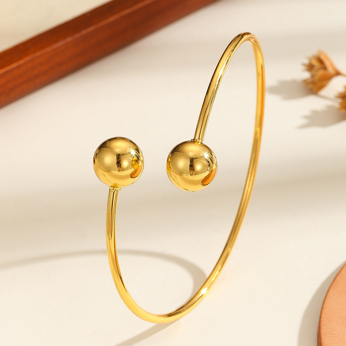 18k Gold Double Headed Bead Bracelet