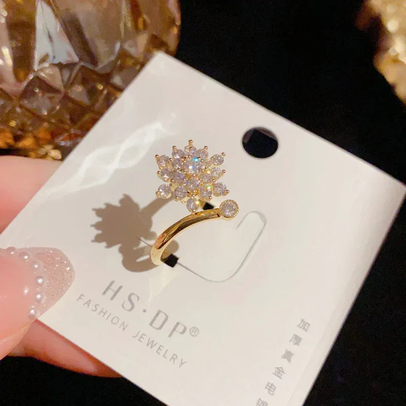 Niche Spinning Snowflake Ring - Viexta