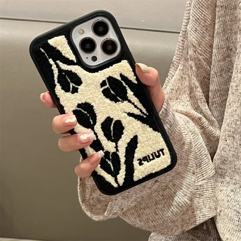 embroidered-tulip-vintage-iphone-case - Viexta