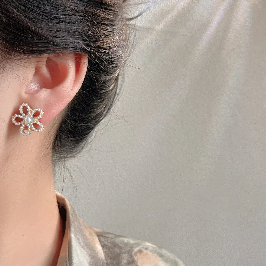 Silver Needle Pearl Flower Earrings - Viexta