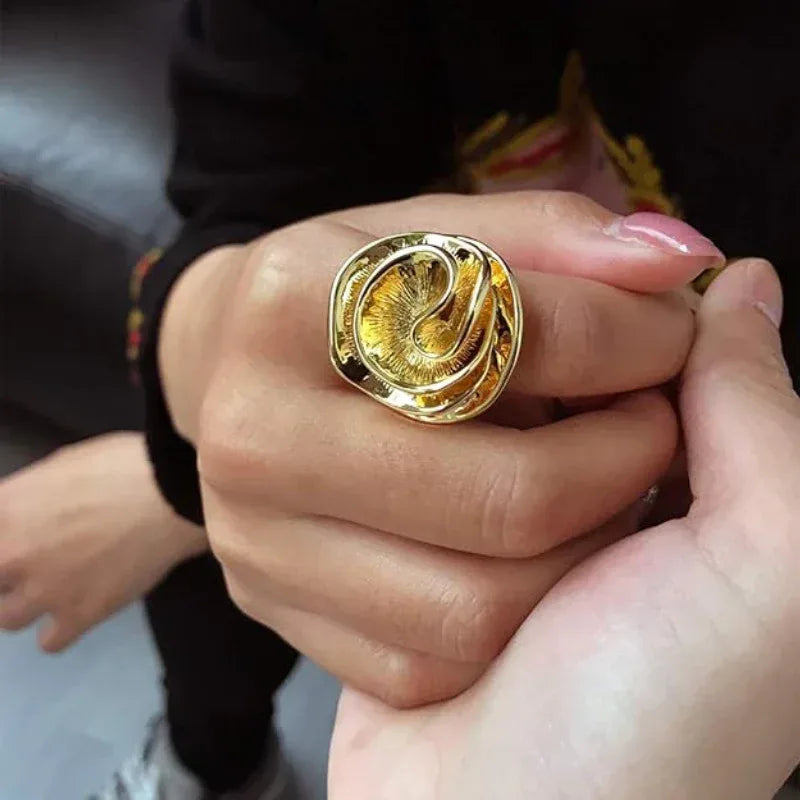 18K Irregular Flower Ring - Viexta
