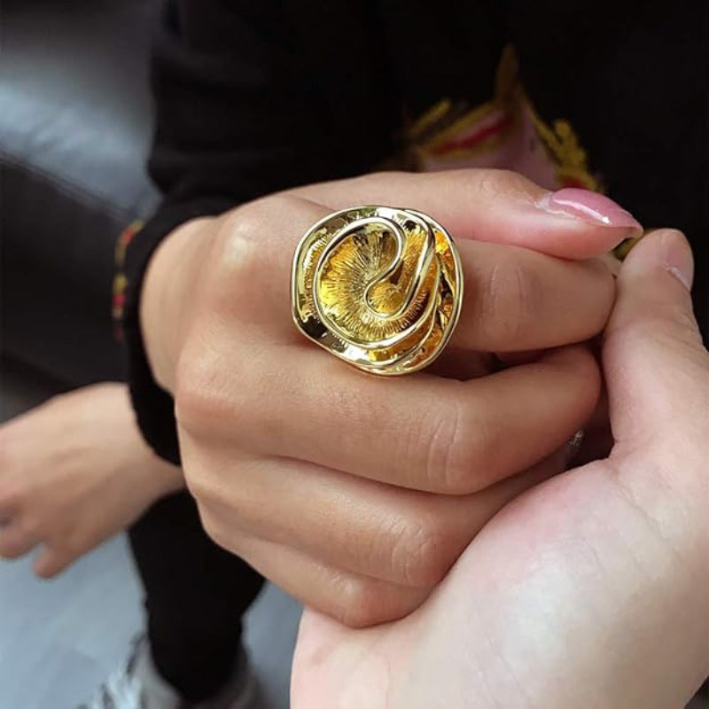 18K Irregular Flower Ring