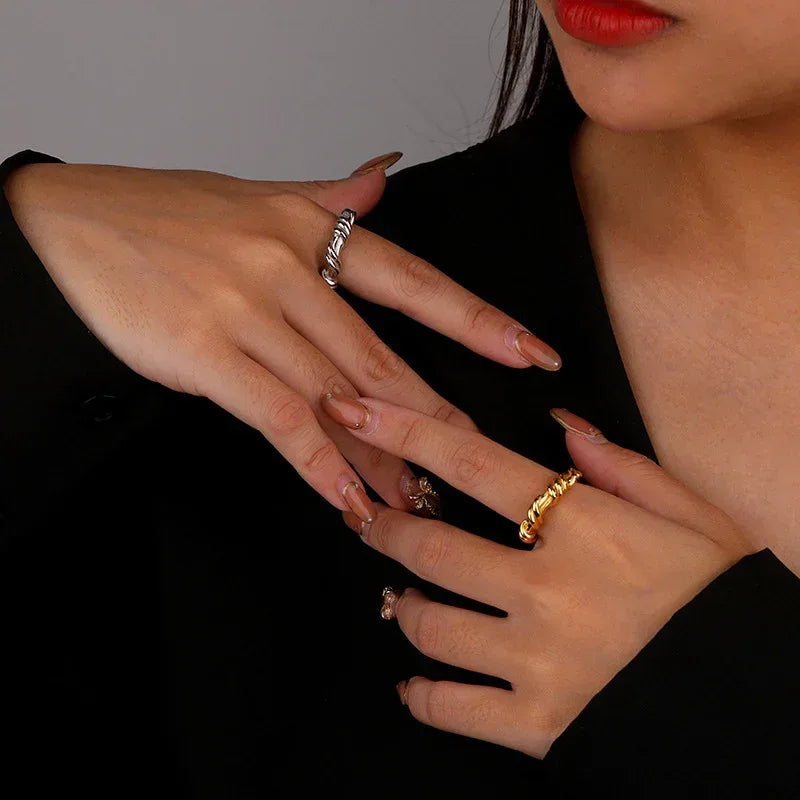 18k Twist Knot Ring - Viexta