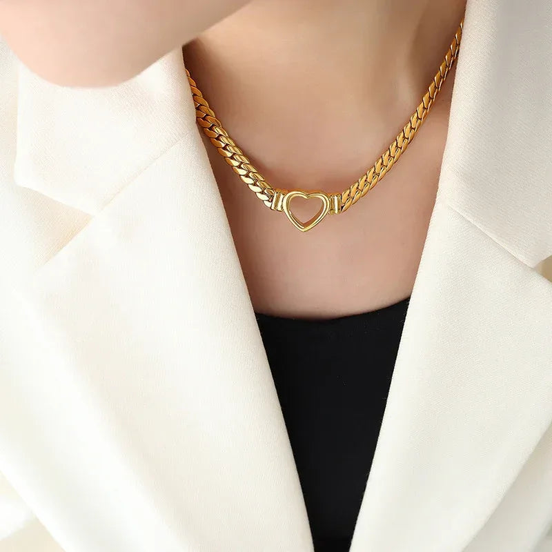 Minimalist Small Heart Titanium Necklace - Viexta
