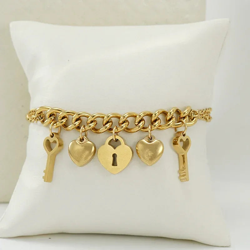 Stainless Steel Heart Bracelet - Viexta