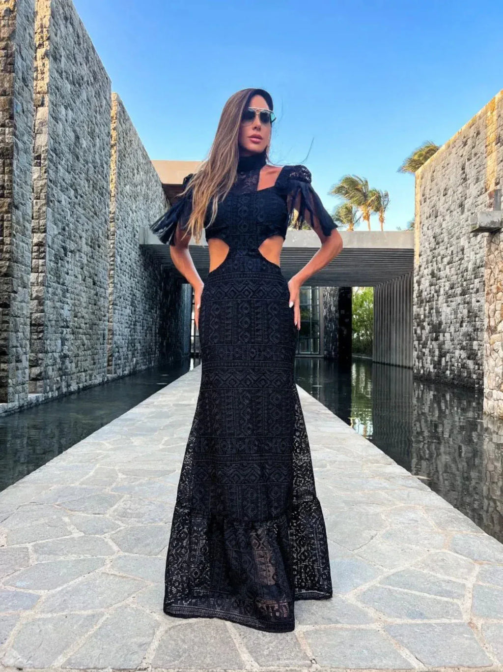 Black Cut-out Midriff Outfit - Viexta