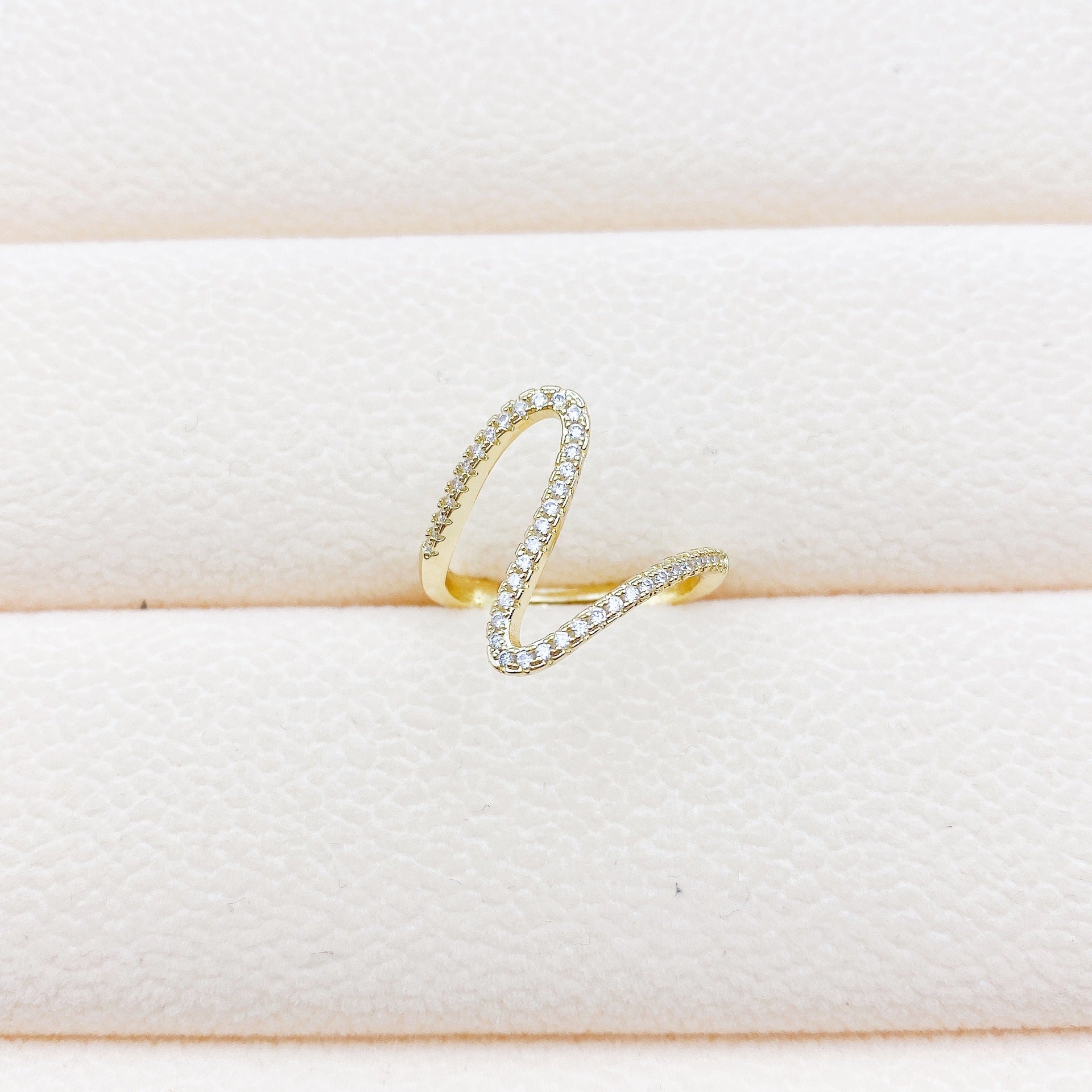 Micro Inlaid Zircon Geometric Ring