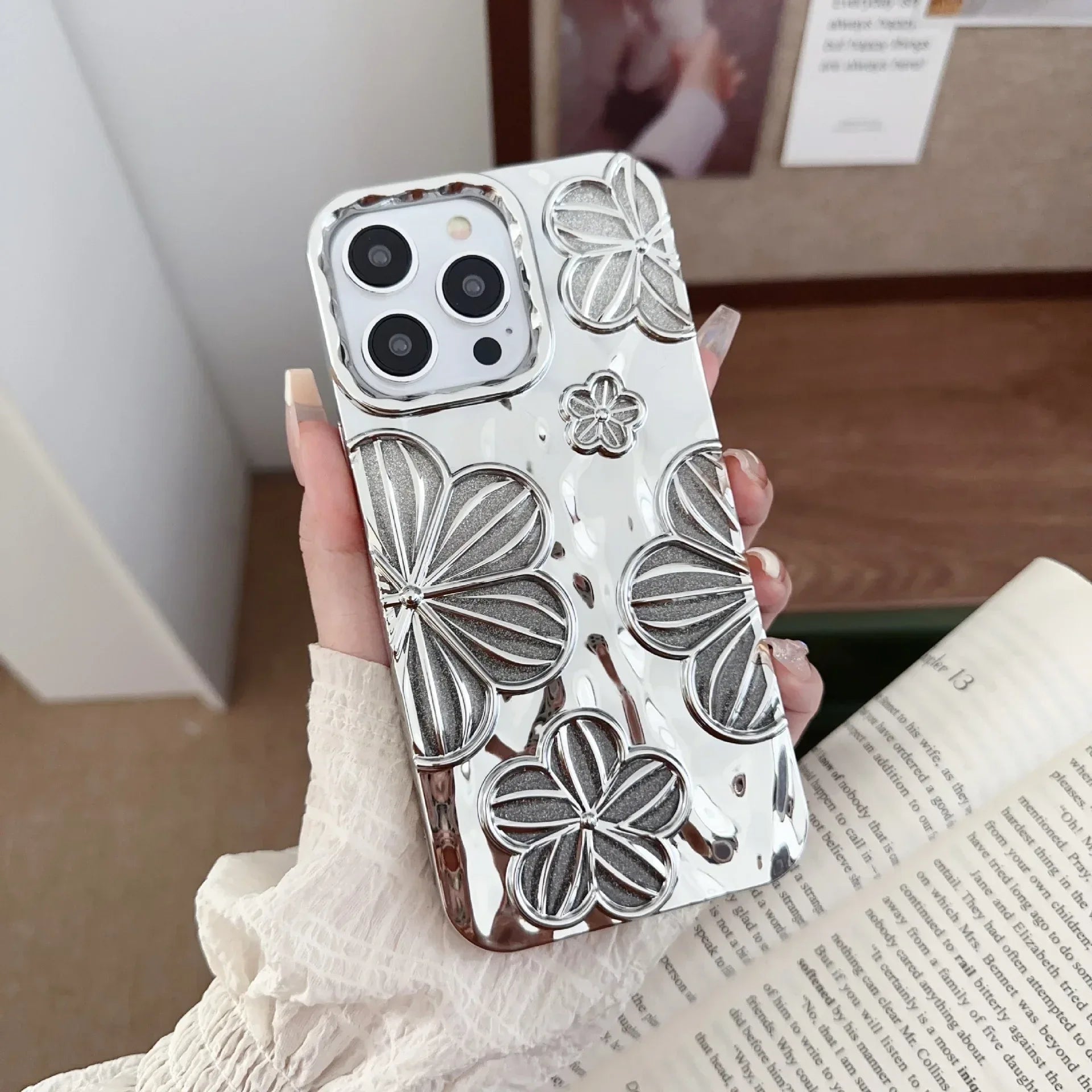Electroplating Pleated Flower iPhone Case - Viexta