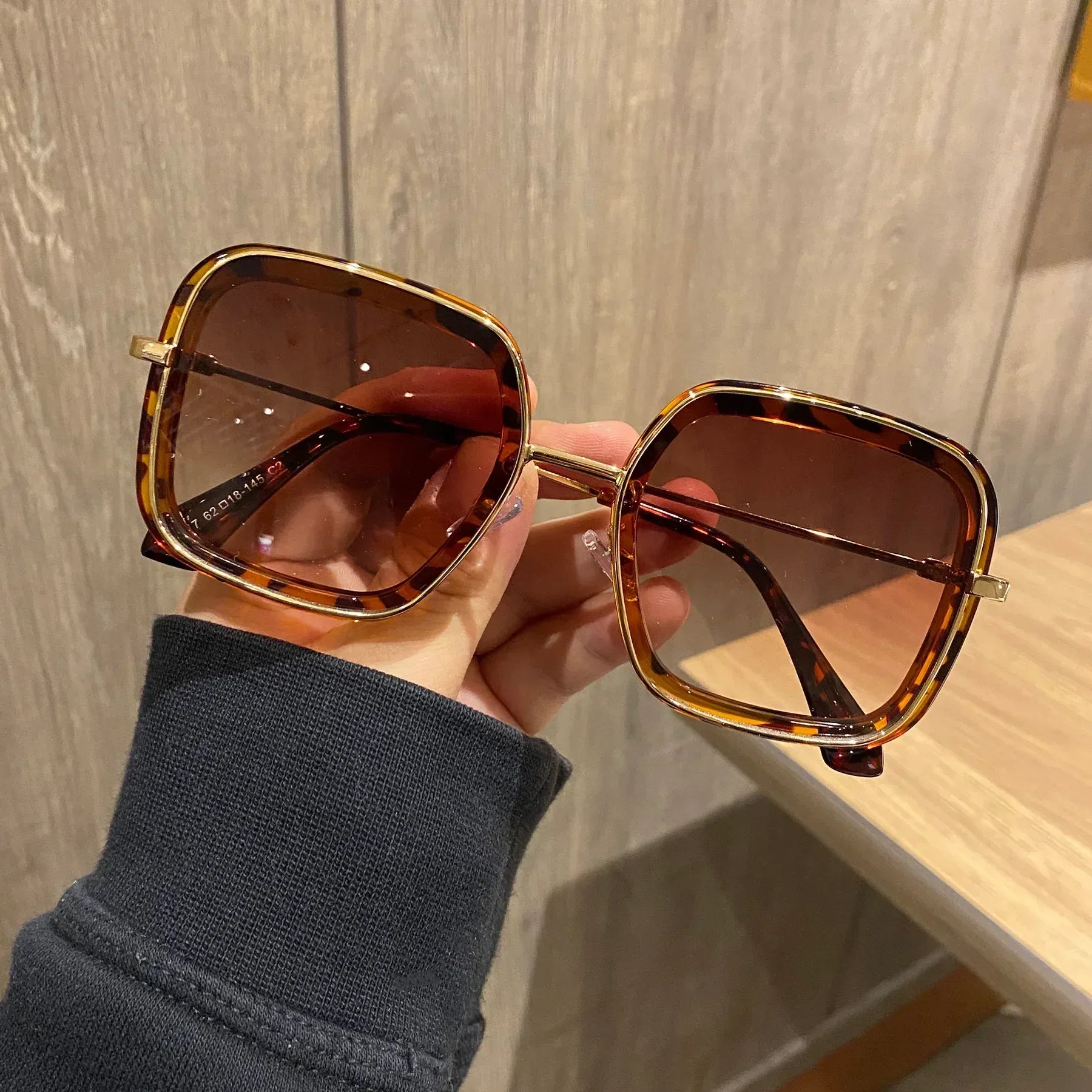Retro Big Frame Square Brown Sunglasses For Women - Viexta