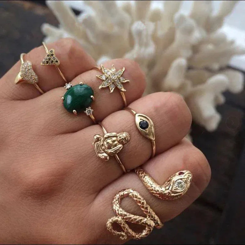 7 piece Emerald Snake-Shaped Joint Ring Set - Viexta