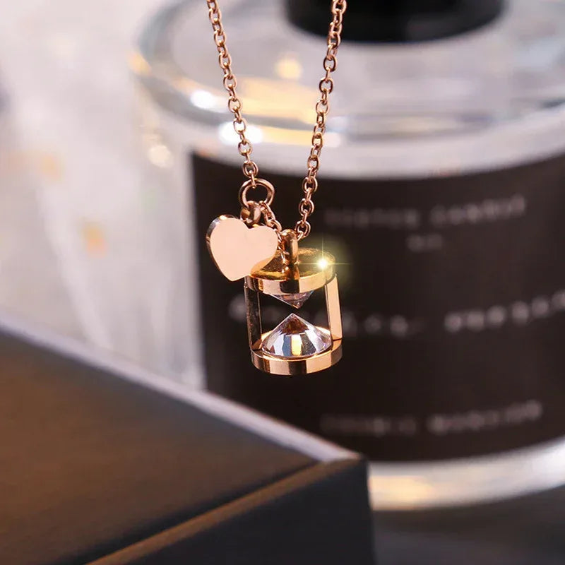 18k Hour-glass Clavicle Chain - Viexta