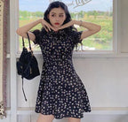 Daisy-print Chic Dress - Viexta