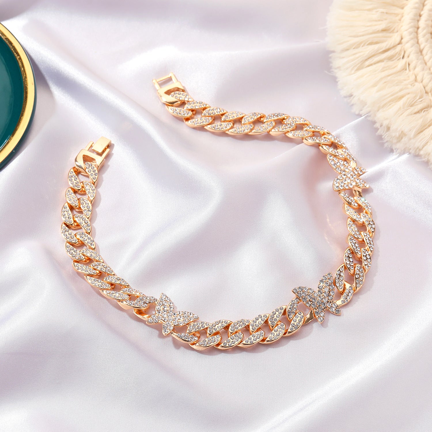 retro-ethnic-temperament-diamond-adjustable-necklace