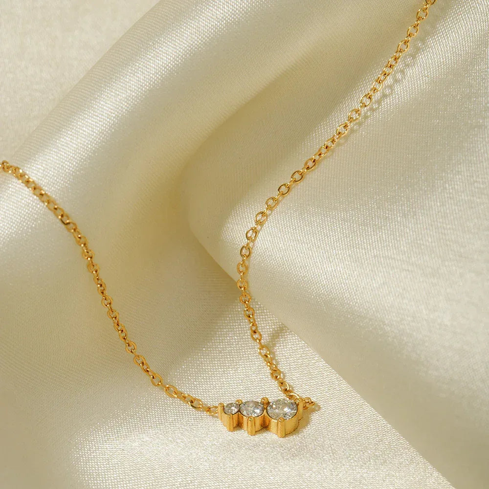 White Zircon 18K Necklace - Viexta