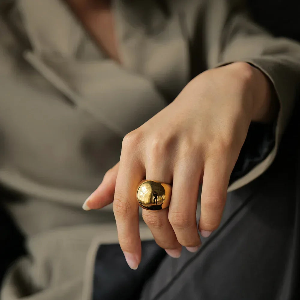 Semicircle Exaggerated Glossy Hollow Ring - Viexta