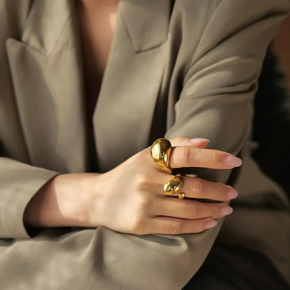 Semicircle Exaggerated Glossy Hollow Ring - Viexta