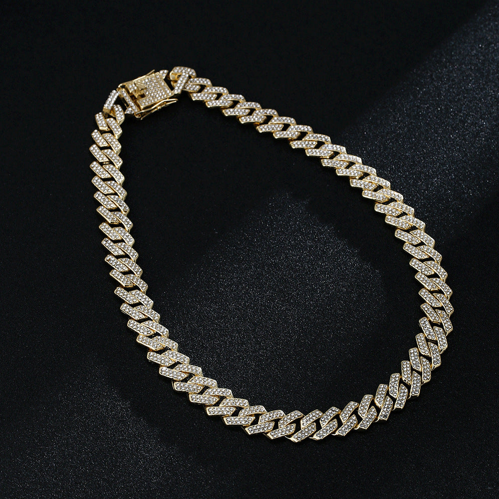 diamond-inlaid-necklace