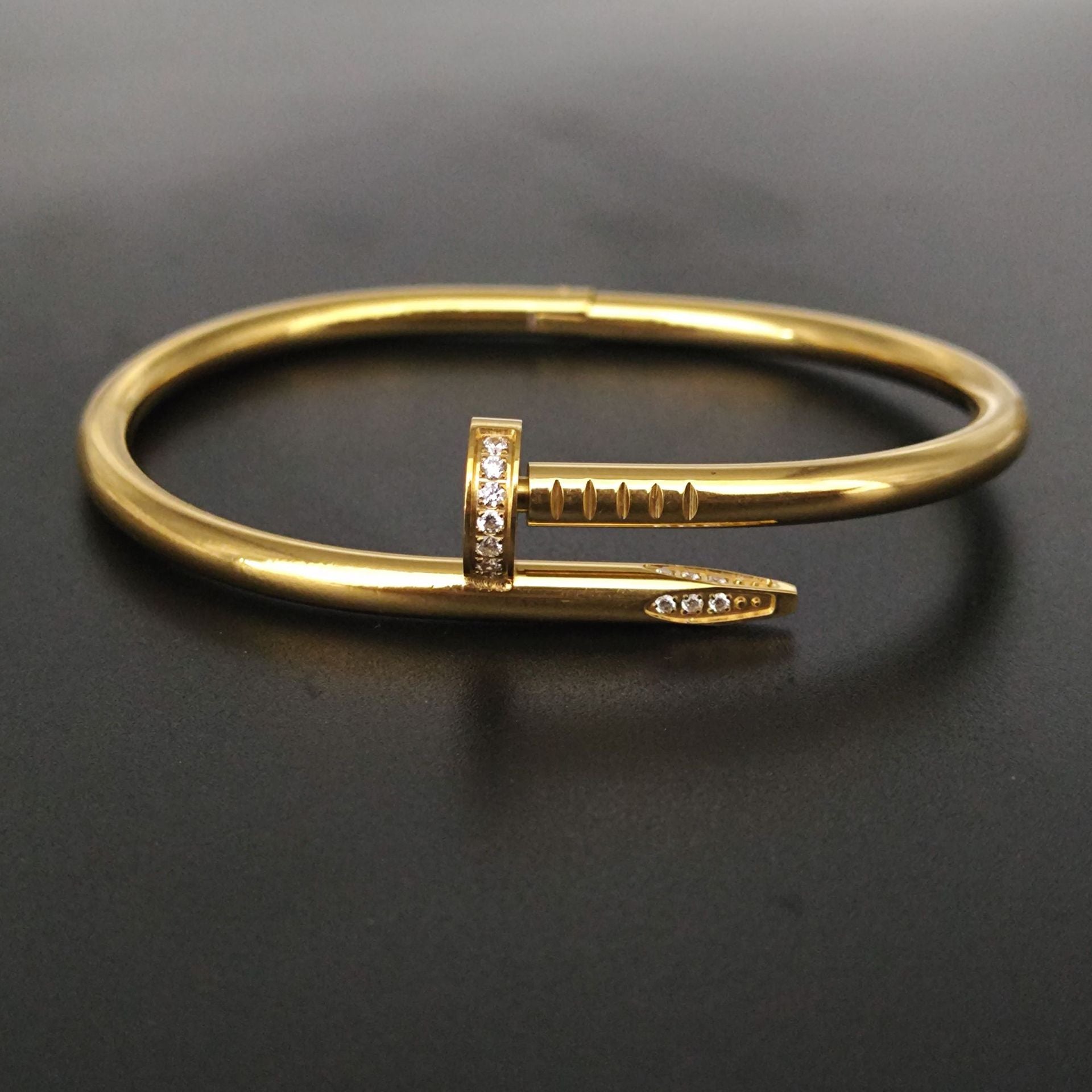 V Gold Classic Full Rhinestone Stud Bracelet with Diamond-Encrusted Ends, Thick 18K Rose Gold Plated, Luxury Couple Bracelet