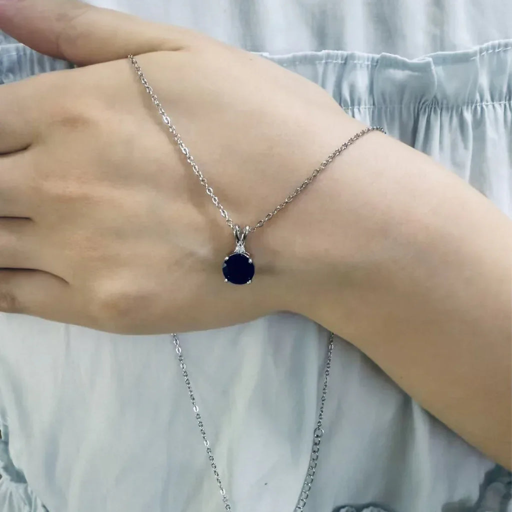 Womens Stylish And Elegant Necklace - Viexta