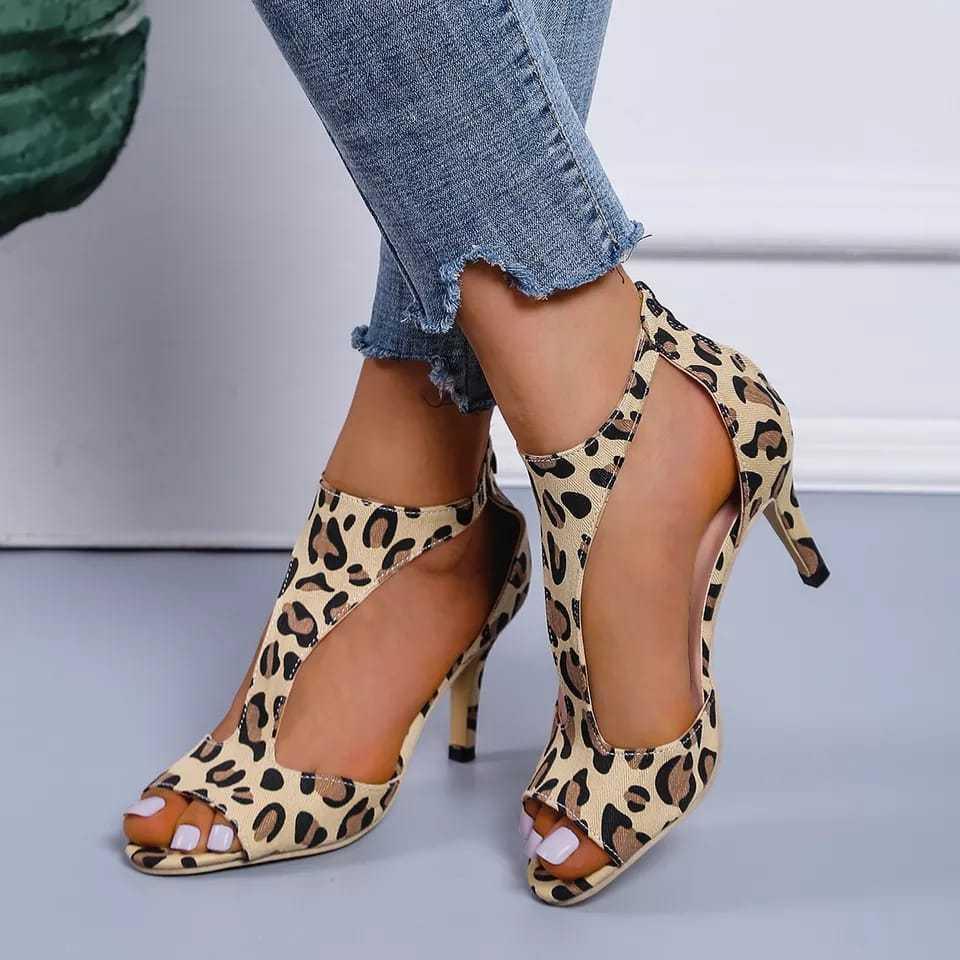 Zippered High Heel - Viexta