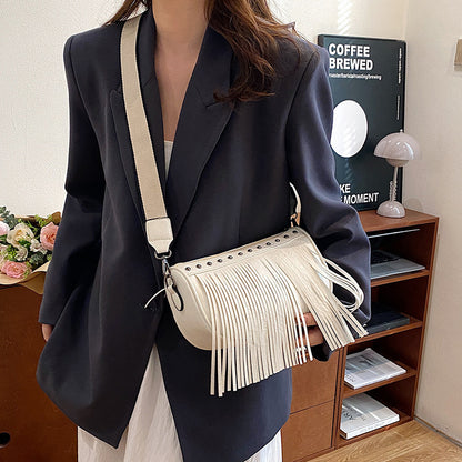 Ladies Tassel Retro Shoulder Bag