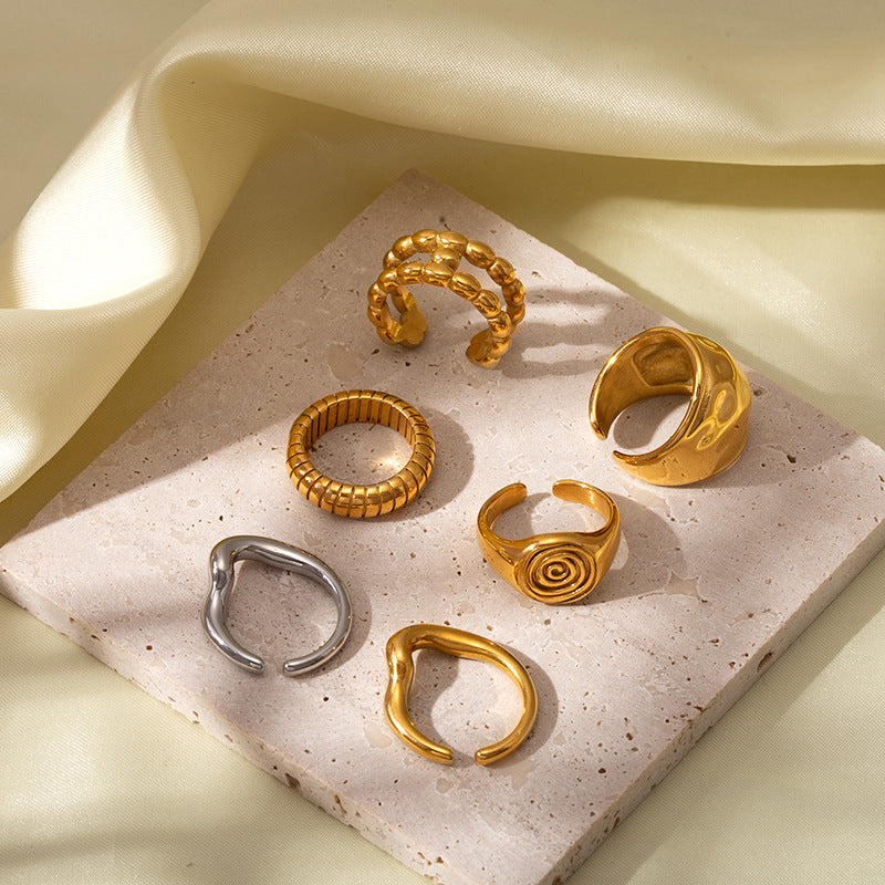 Openable 18k Rings