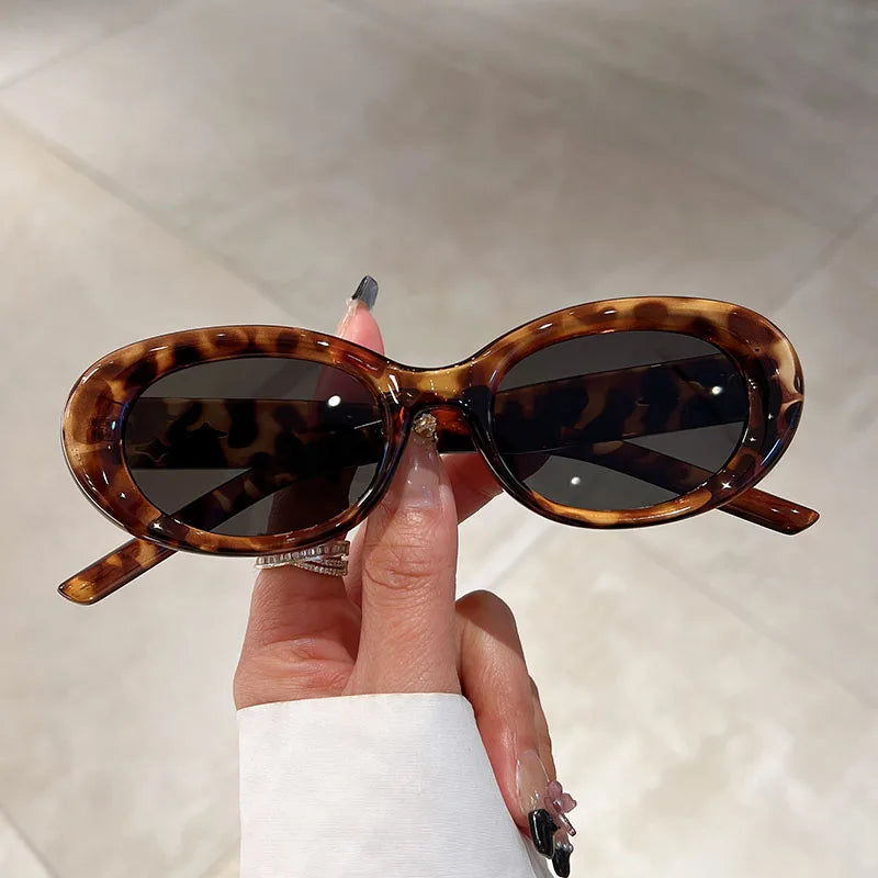Retro Oval Sunglass