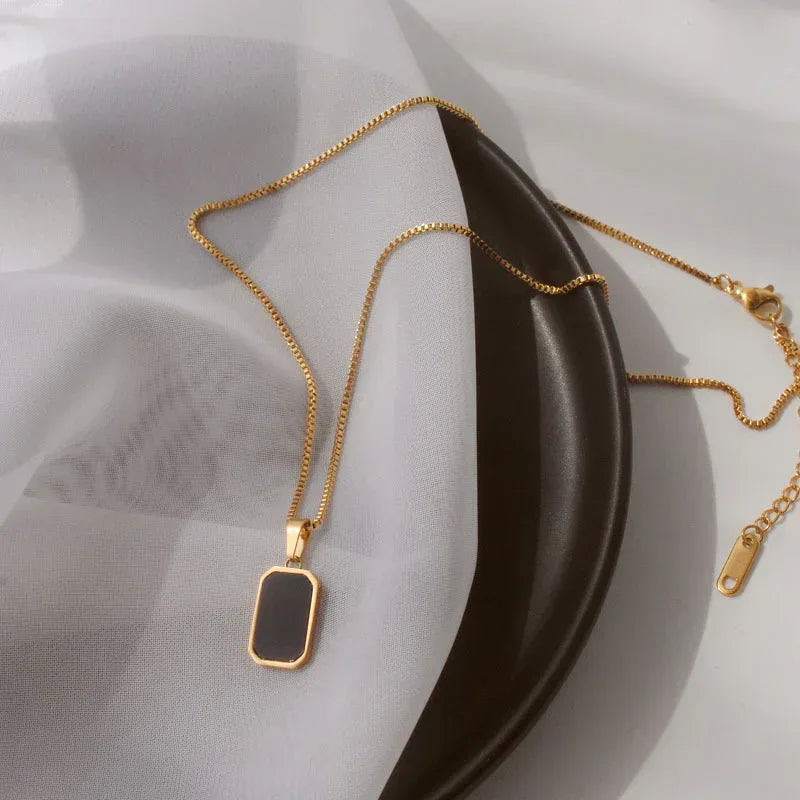 Niche 18K Gold Black Necklace - Viexta