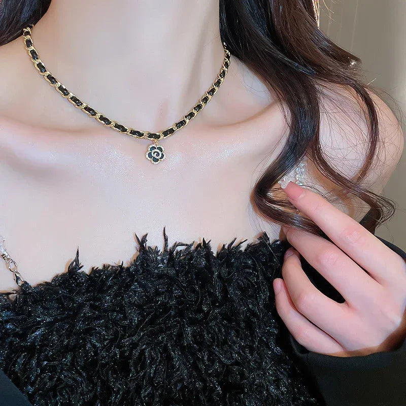 Gold Plated French Royal Style Pearl Flower Necklace - Viexta
