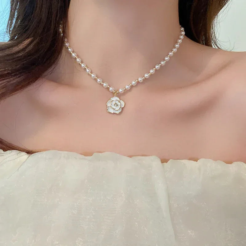 Gold Plated French Royal Style Pearl Flower Necklace - Viexta