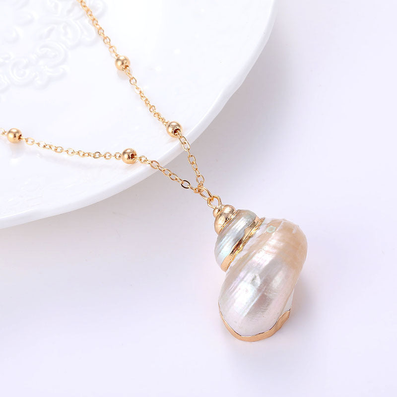 Women's Beach Shell Gold-plated Edge Pendant Necklace