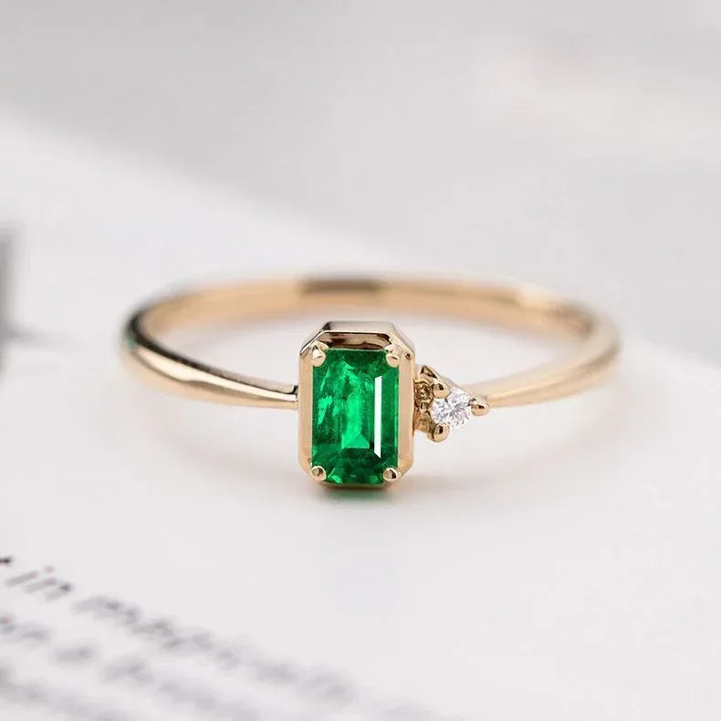 Emerald Diamond Ring - Viexta