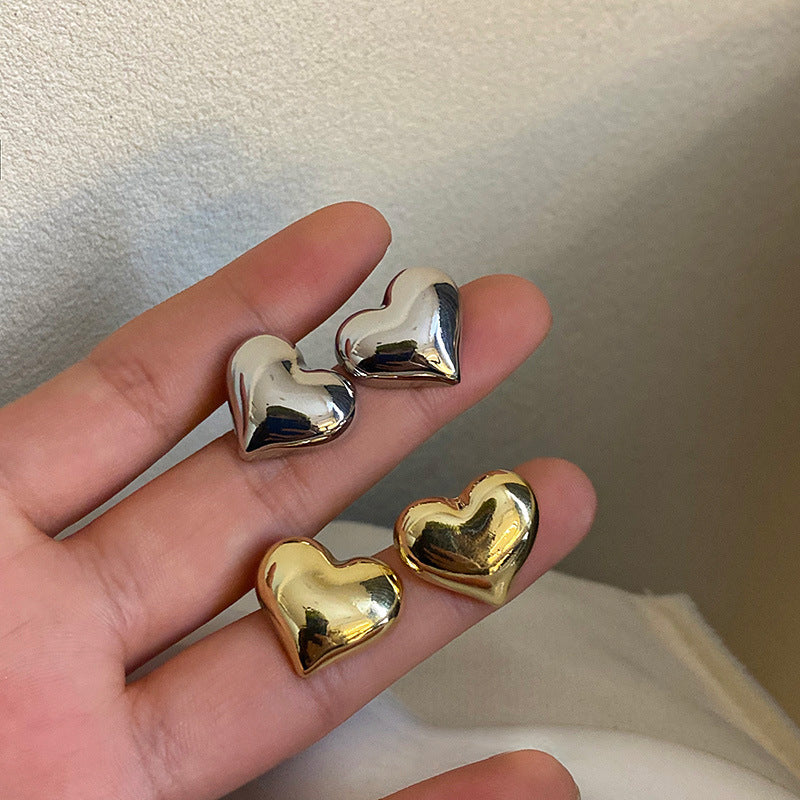 Three-dimensional Heart-shaped Earrings