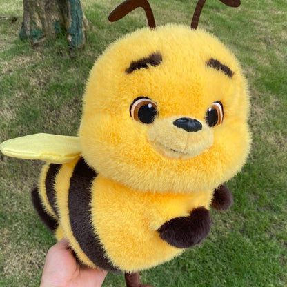 Bee Wing Movement Stirs Up Dolls