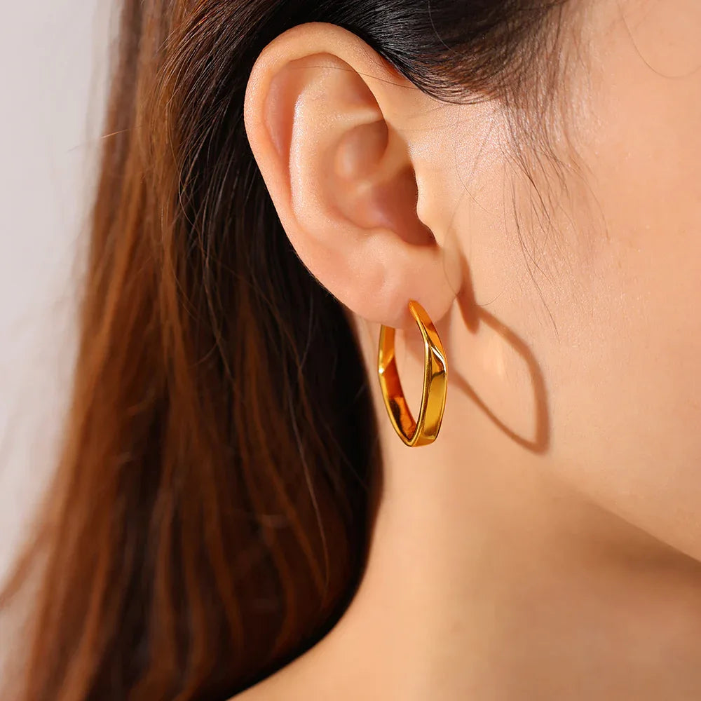 Minimalist Irregular Twisted Gold Hoop Earring