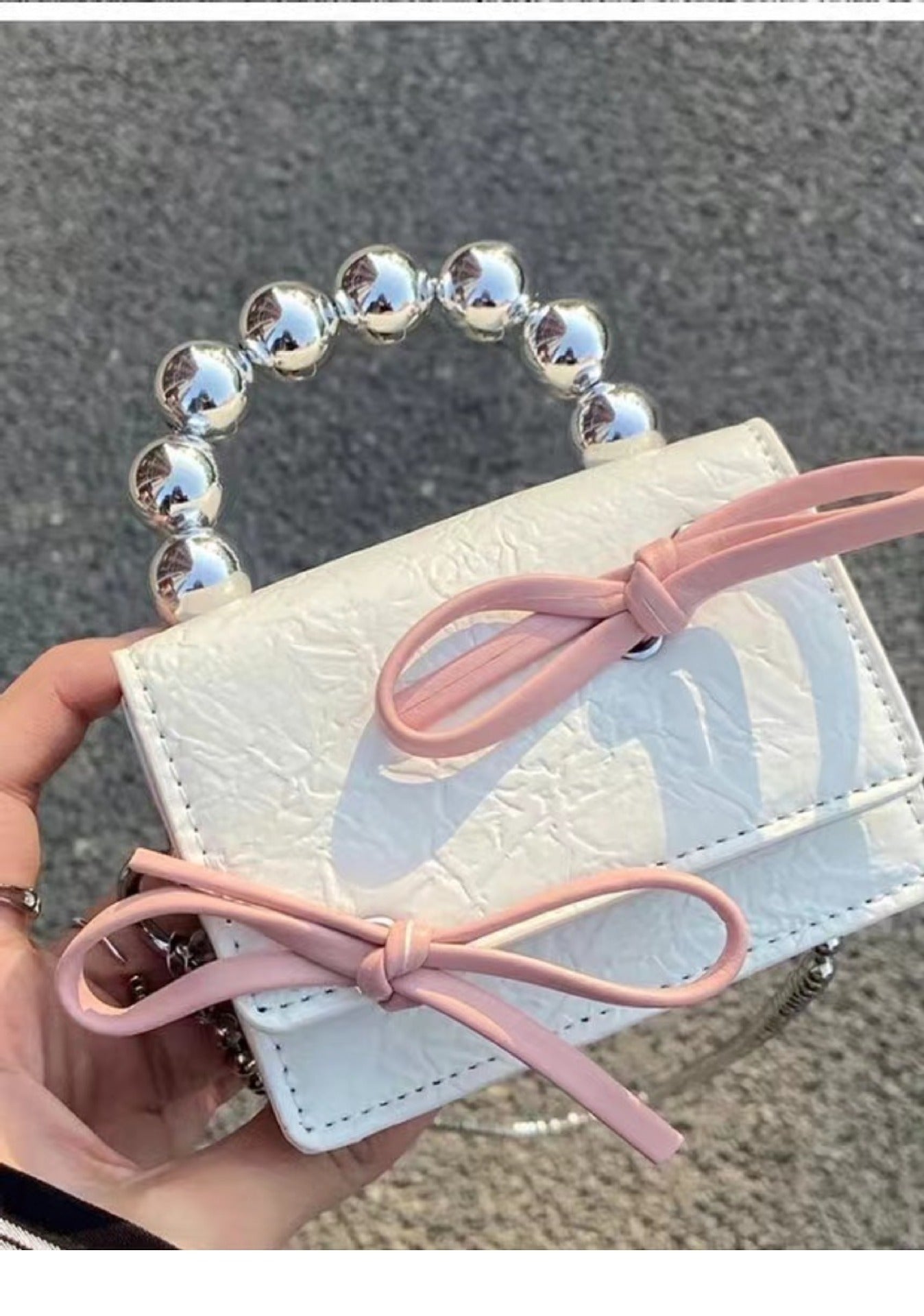 Textured Cute Bow Mini Chain Handbag