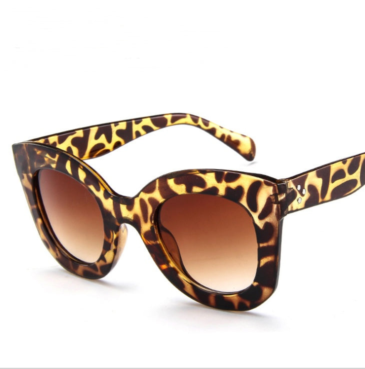 Fashion cat eye sunglasses