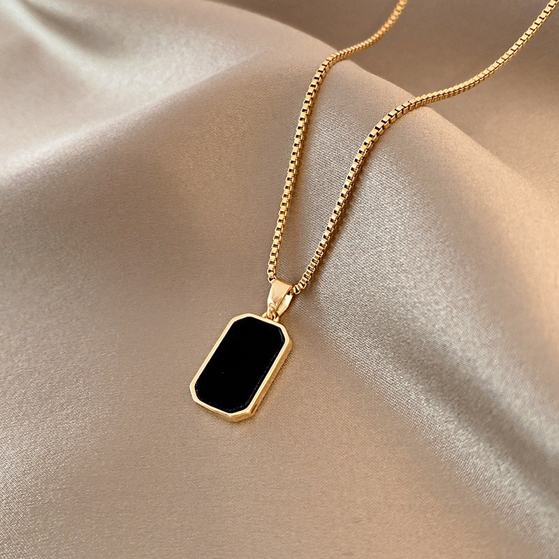 Niche 18K Gold Black Necklace