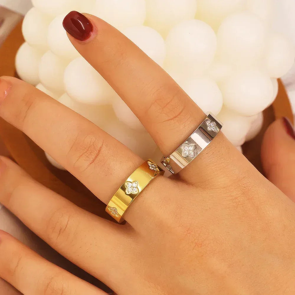 Titanium Steel Flower Ring - Viexta