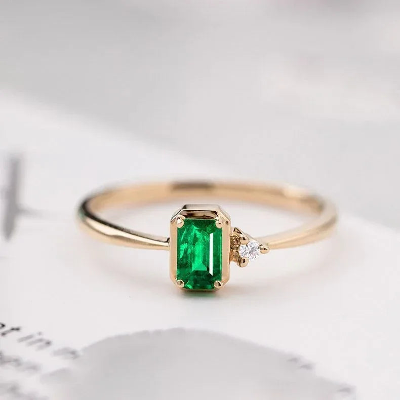 Emerald Diamond Ring - Viexta