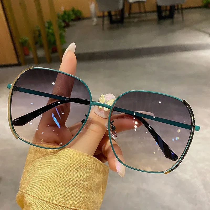 Female Fashion Simple Thin Anti-UV Sunglasses - Viexta
