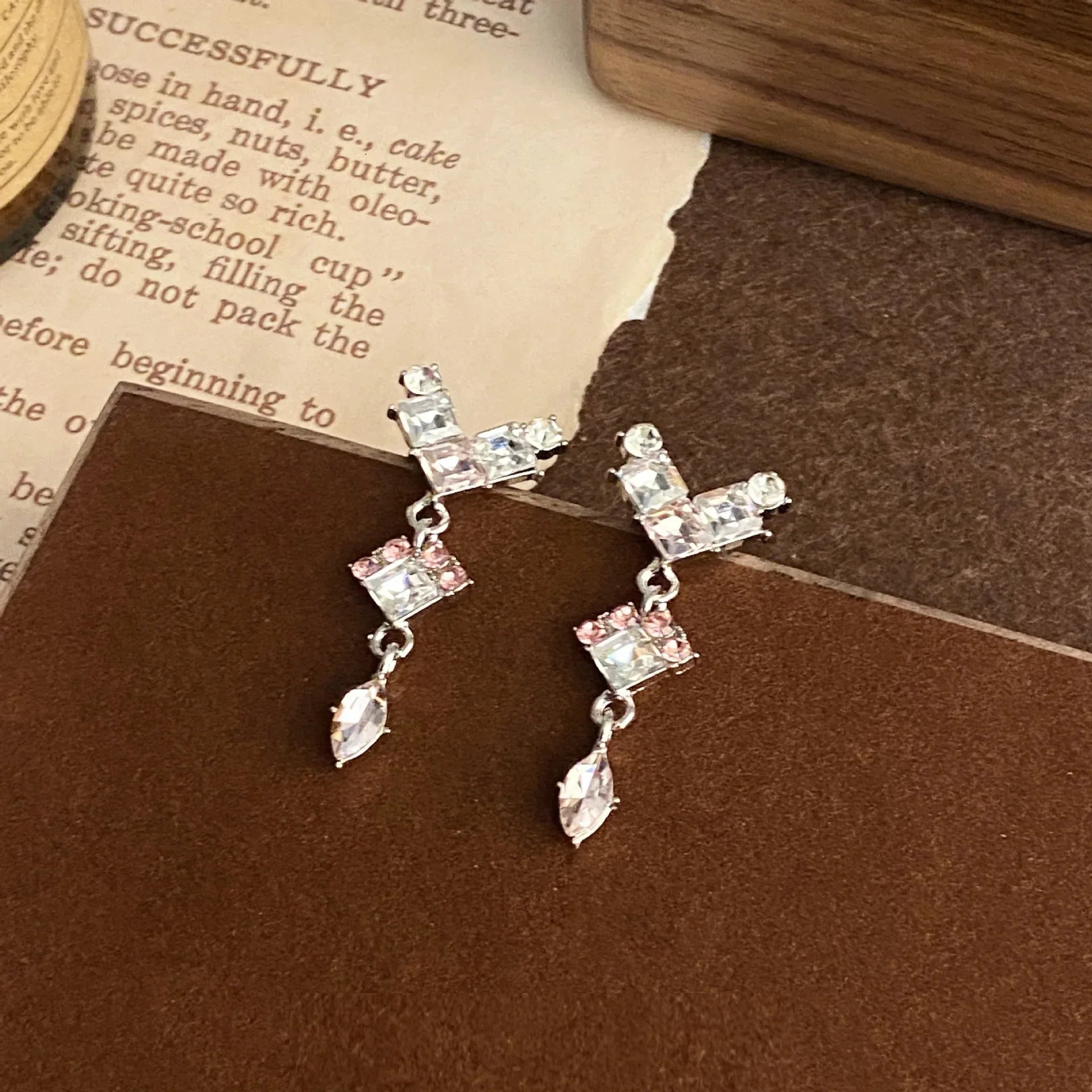 Retro New Geometric Zircon Earrings - Viexta