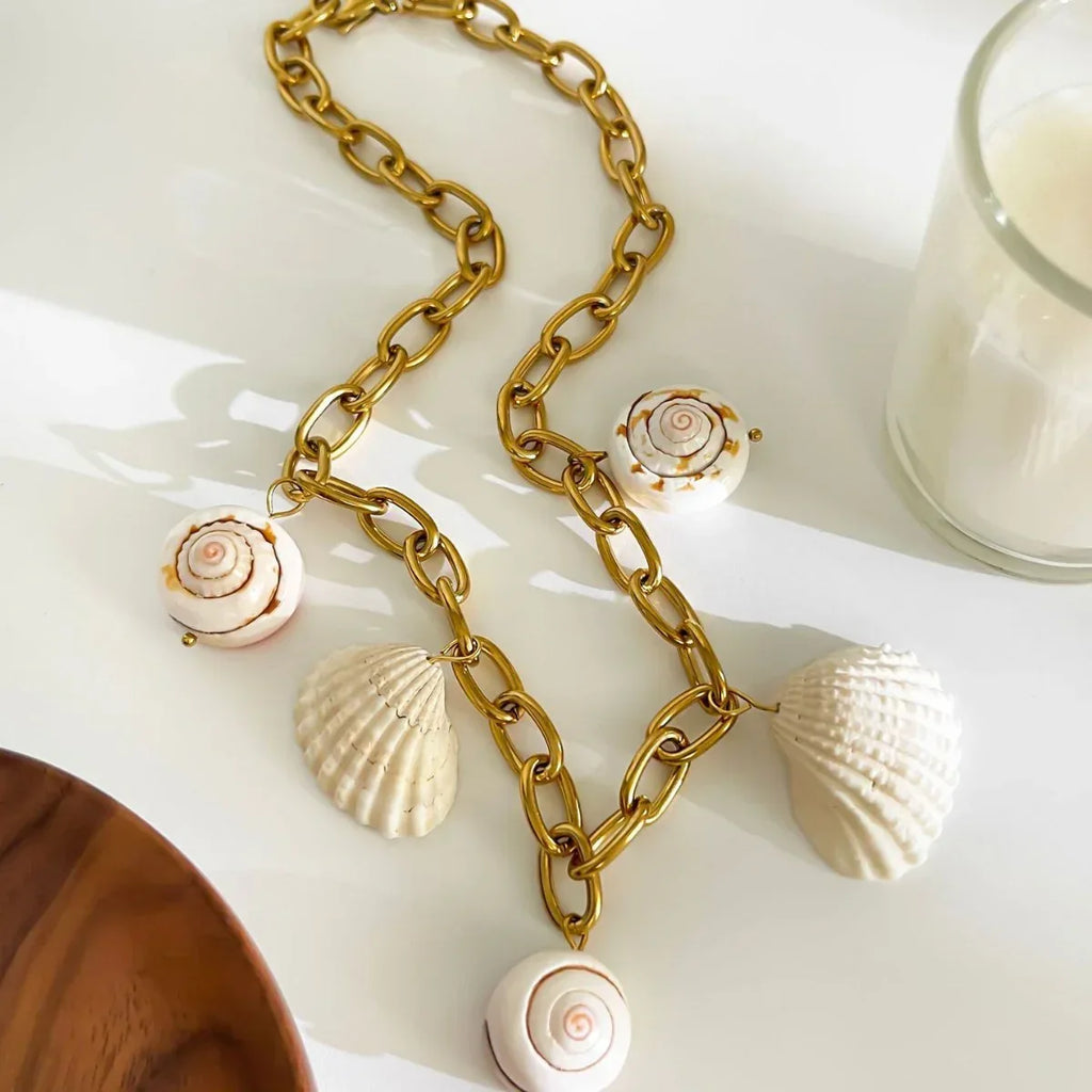 Stylish Metal Chain Conch Shell Necklace - Viexta