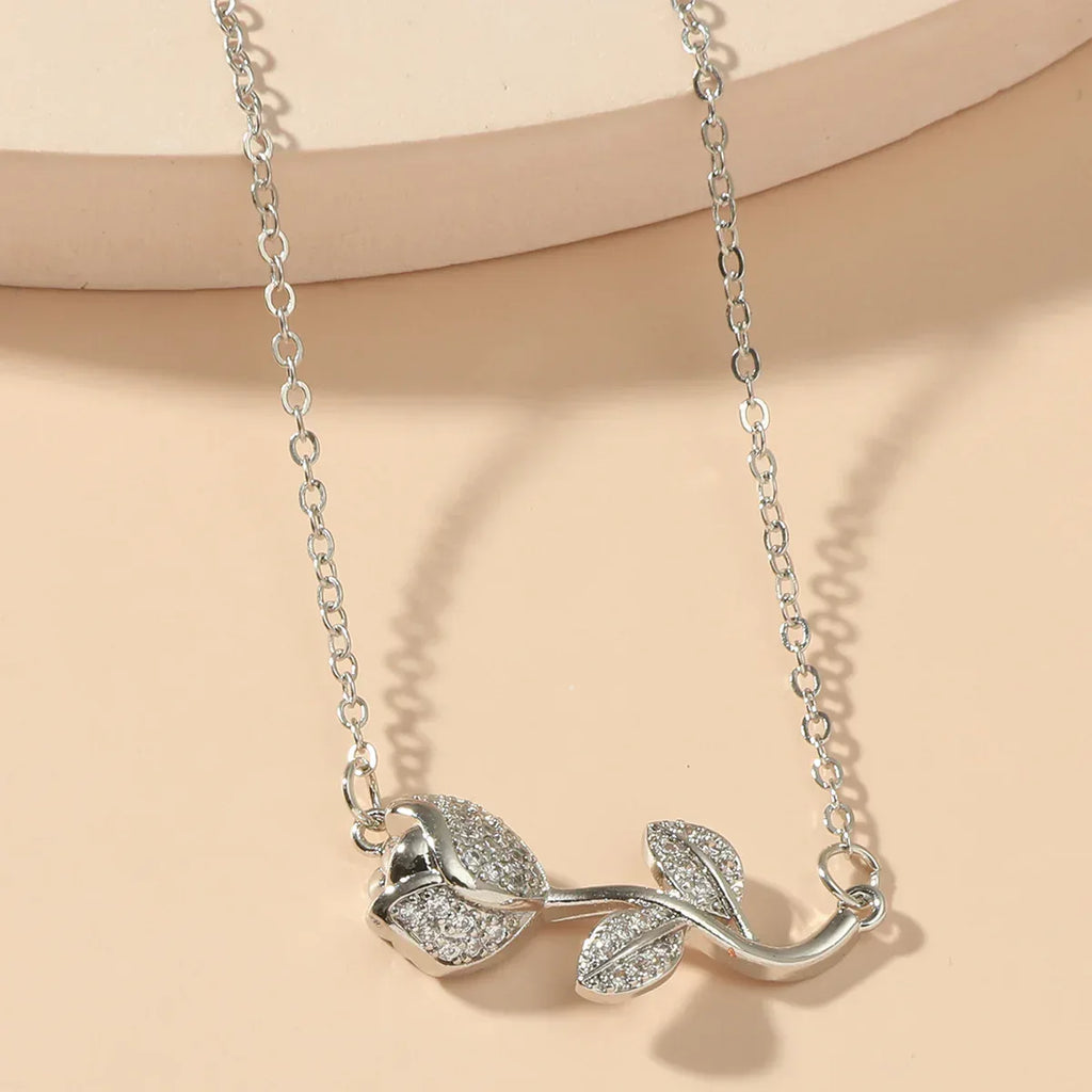 Rhinestone Love Rose Chain Necklace - Viexta